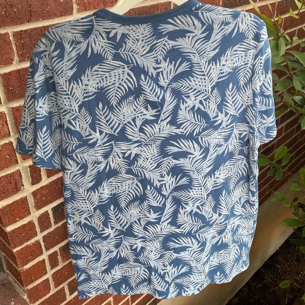 Express Palm Leaf Ringer Short Sleeve Shirt - Picture 3 of 7